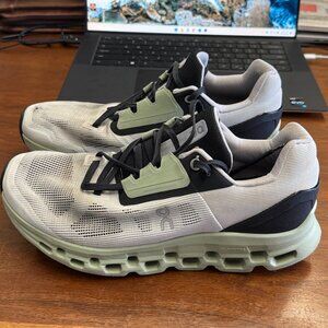 On Cloudstratus | Women’s Size 9.5 | Sage White Black